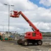 Nacelle élévatrice articulée rouge
